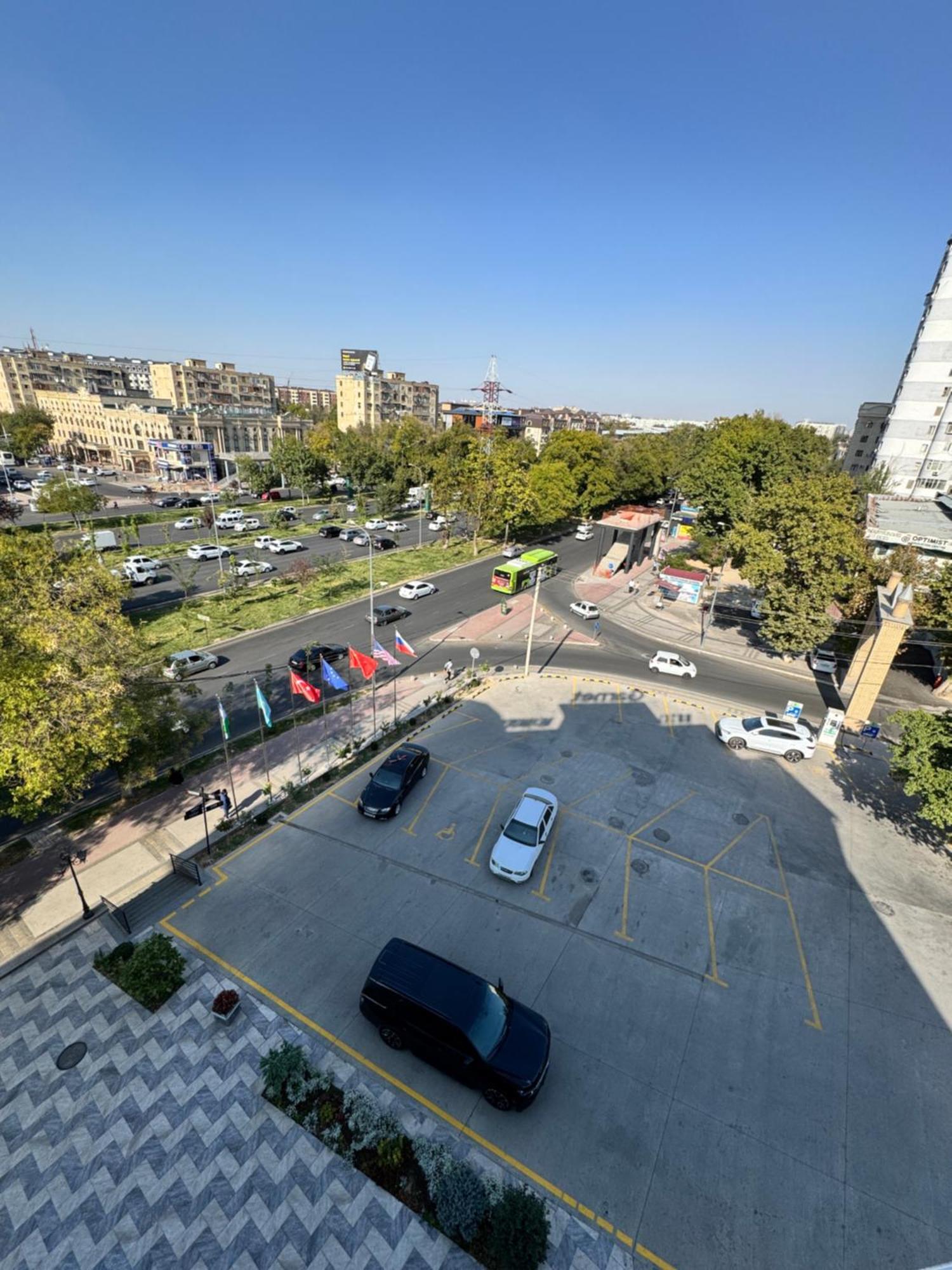Garnet Hotel Tashkent Esterno foto