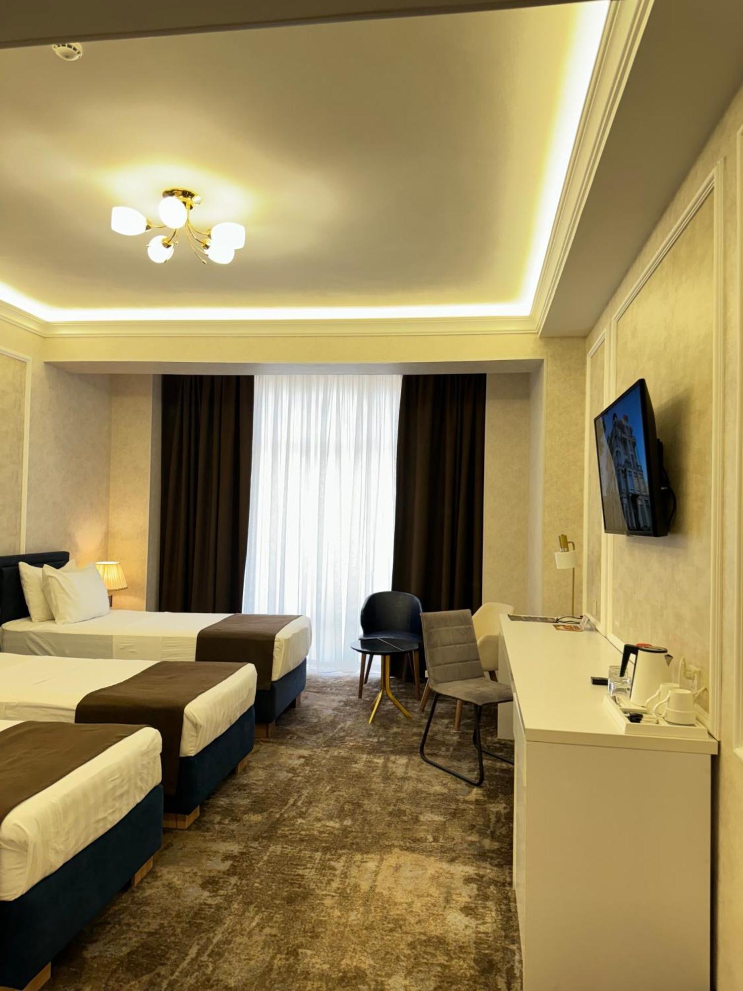 Garnet Hotel Tashkent Esterno foto
